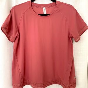 Lululemon short sleeve mesh top
